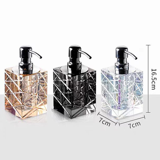 Luxury Skincare Bottles - ขวดแก้วคริสตัลสไตล์มินิมอลทันสมัย สำหรับใส่โลชั่นหรือผลิตภัณฑ์บำรุงผิว พร้อมหัวปั๊ม ดีไซน์หรูหรา สำหรับห้องน้ำ